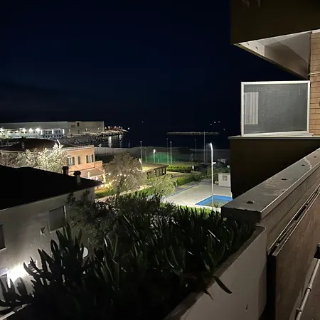 Adriatico 98 Apartman *